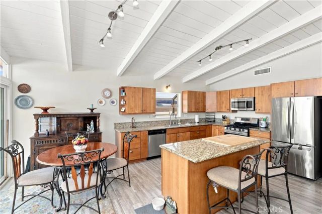 625 Lancer, Corona, CA 92879