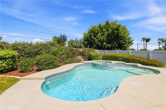 625 Lancer, Corona, CA 92879