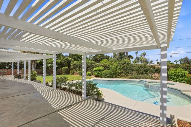 625 Lancer, Corona, CA 92879