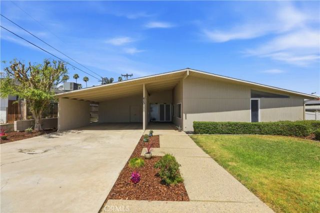 625 Lancer, Corona, CA 92879