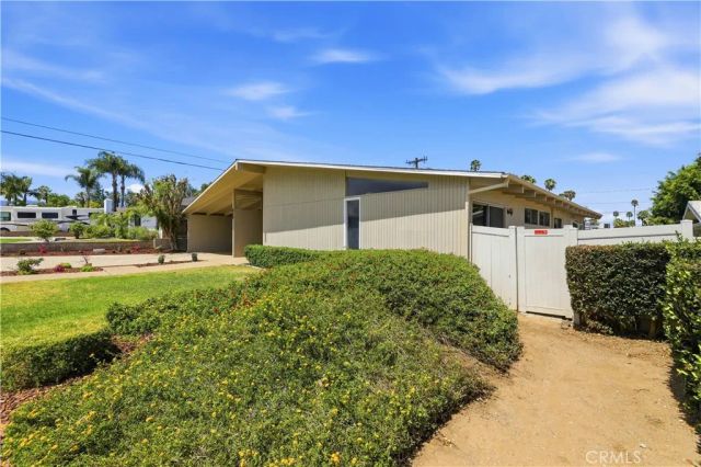 625 Lancer, Corona, CA 92879