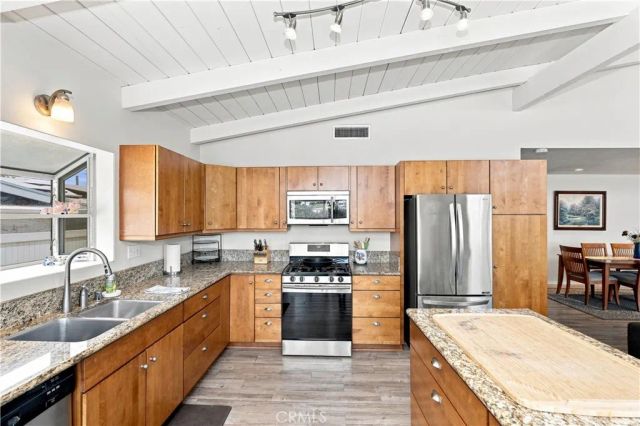 625 Lancer, Corona, CA 92879