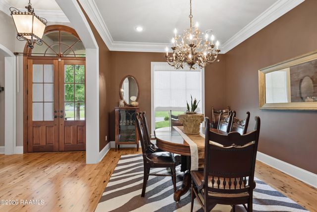 1044 Angelwood Circle, Breaux Bridge, LA 70517