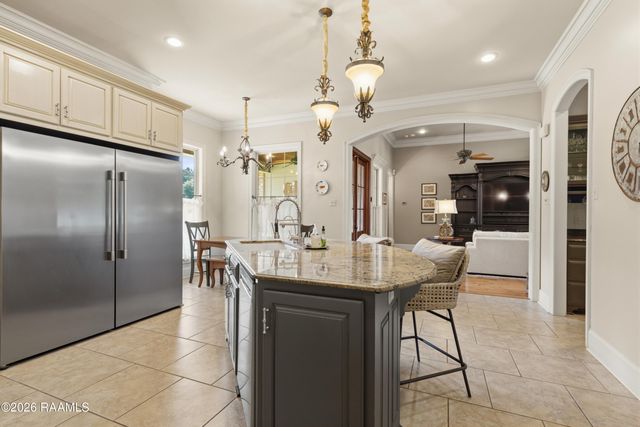 1044 Angelwood Circle, Breaux Bridge, LA 70517