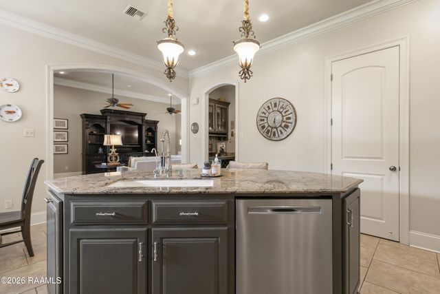 1044 Angelwood Circle, Breaux Bridge, LA 70517