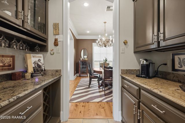 1044 Angelwood Circle, Breaux Bridge, LA 70517