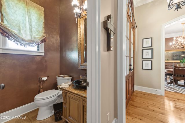 1044 Angelwood Circle, Breaux Bridge, LA 70517