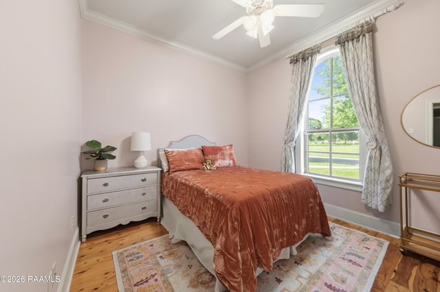 1044 Angelwood Circle, Breaux Bridge, LA 70517
