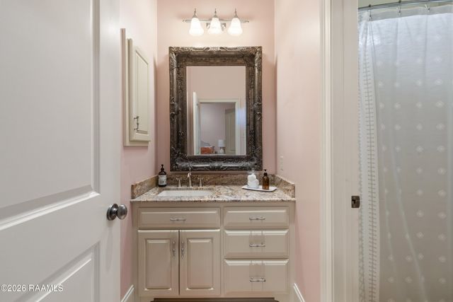 1044 Angelwood Circle, Breaux Bridge, LA 70517