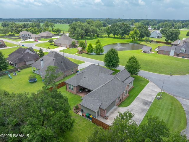 1044 Angelwood Circle, Breaux Bridge, LA 70517