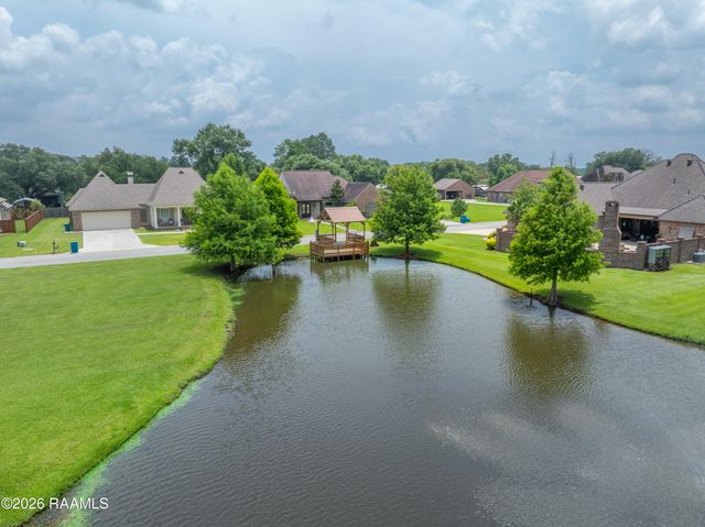 1044 Angelwood Circle, Breaux Bridge, LA 70517