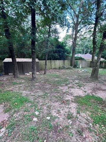600 Spruce Dr, Conroe, TX 77302
