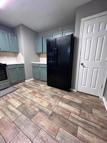 600 Spruce Dr, Conroe, TX 77302