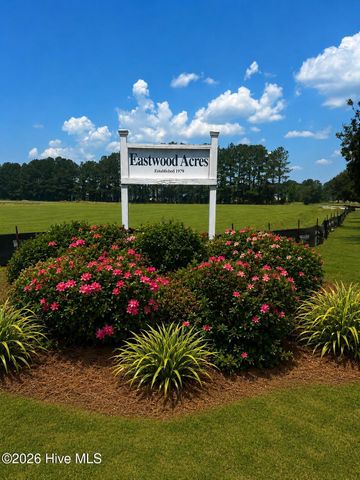 322 Eastwood Drive, Wallace, NC 28466