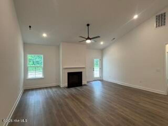 322 Eastwood Drive, Wallace, NC 28466