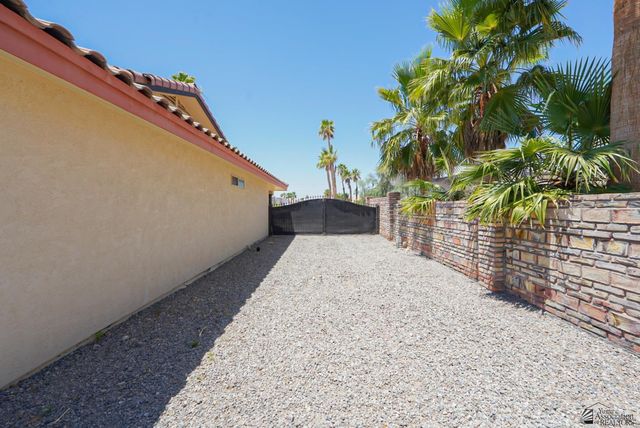 13219 S Driftwood Dr, Yuma, AZ 85367