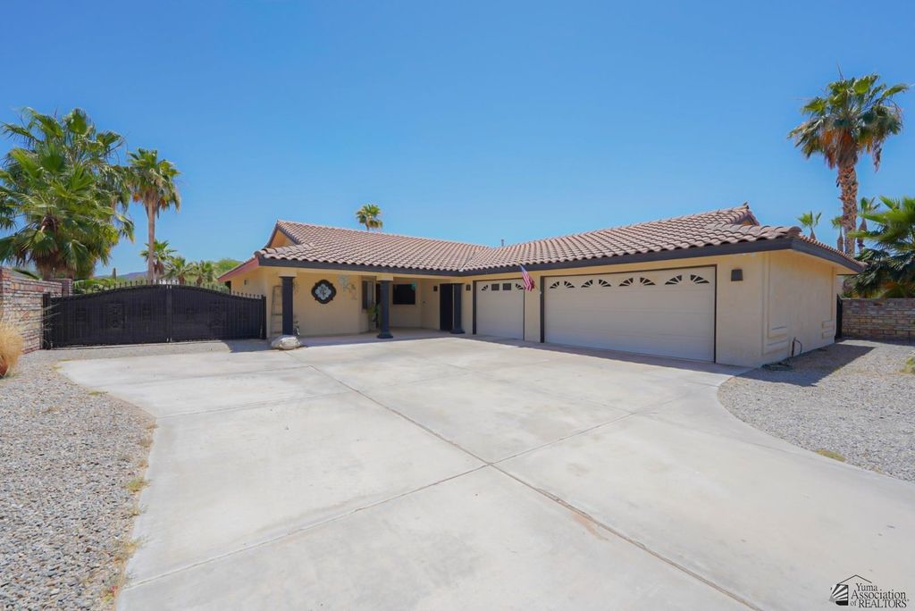 13219 S Driftwood Dr, Yuma, AZ 85367