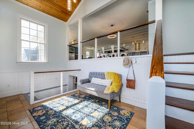 321 Riverside Drive, New Bern, NC 28560