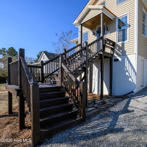 321 Riverside Drive, New Bern, NC 28560
