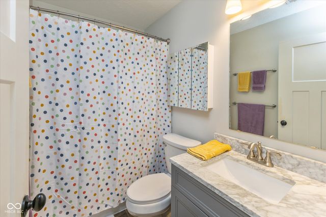 11338 Emmanuel Court, Fishers, IN 46038