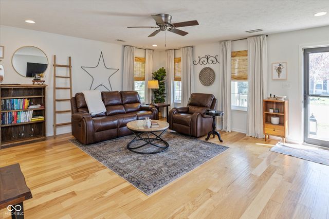 11338 Emmanuel Court, Fishers, IN 46038