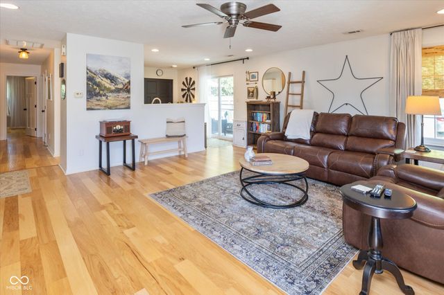 11338 Emmanuel Court, Fishers, IN 46038