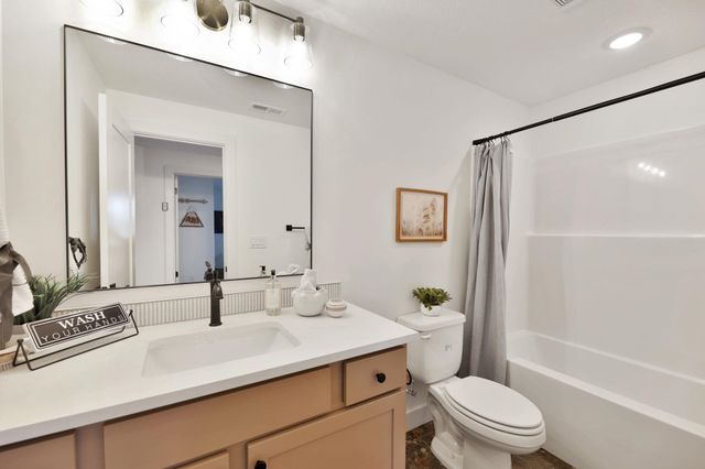 3243 N Bedford St, Wichita, KS 67226