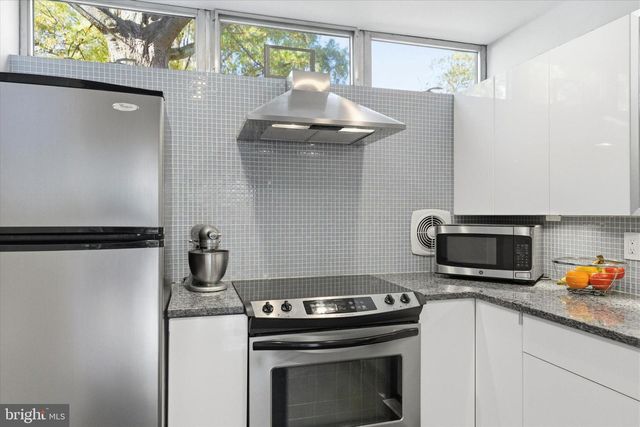 1378 4TH ST SW, Washington, DC 20024