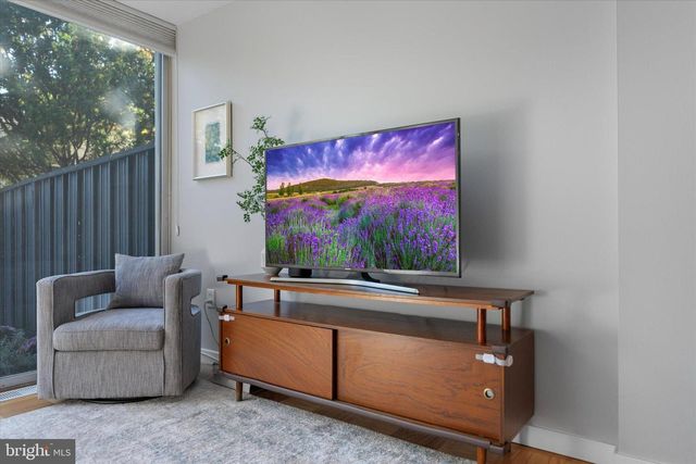 1378 4TH ST SW, Washington, DC 20024