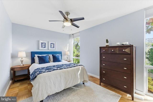 1378 4TH ST SW, Washington, DC 20024