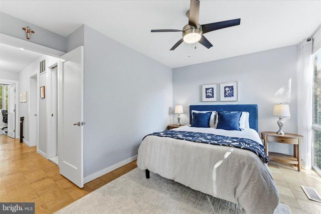 1378 4TH ST SW, Washington, DC 20024