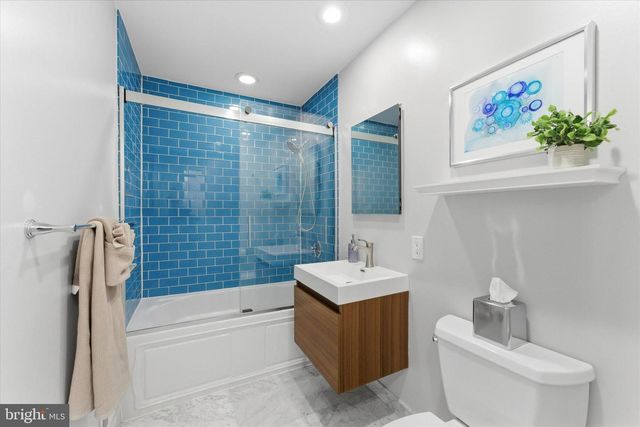 1378 4TH ST SW, Washington, DC 20024