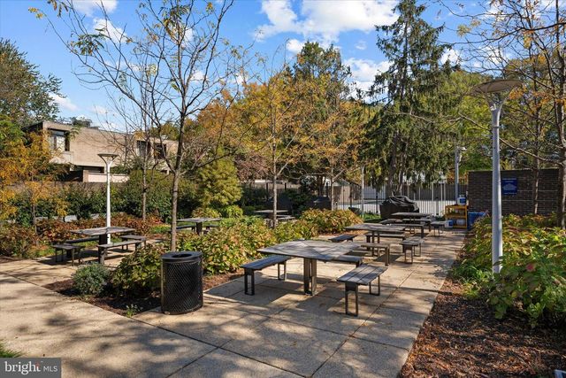 1378 4TH ST SW, Washington, DC 20024