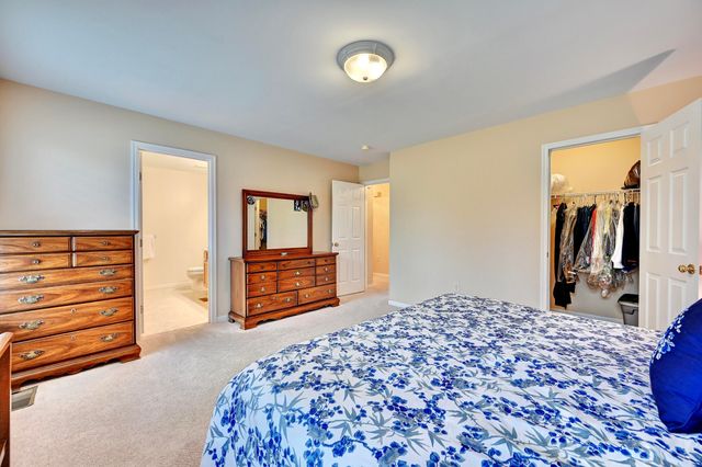 2736 Coachlight Lane, Burlington, KY 41005