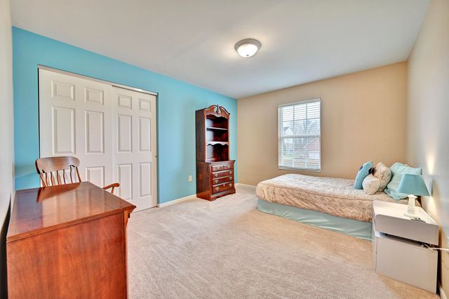 2736 Coachlight Lane, Burlington, KY 41005