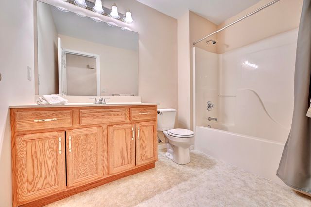 2736 Coachlight Lane, Burlington, KY 41005