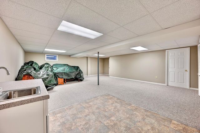 2736 Coachlight Lane, Burlington, KY 41005