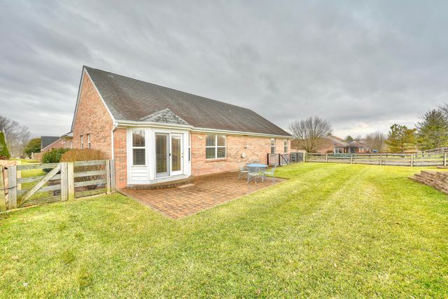 2736 Coachlight Lane, Burlington, KY 41005