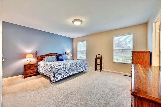 2736 Coachlight Lane, Burlington, KY 41005