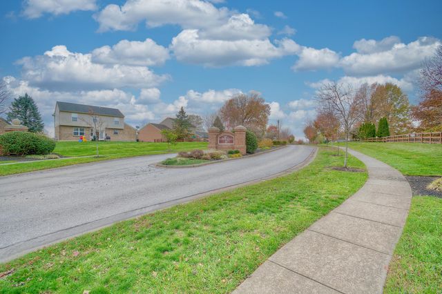 2736 Coachlight Lane, Burlington, KY 41005