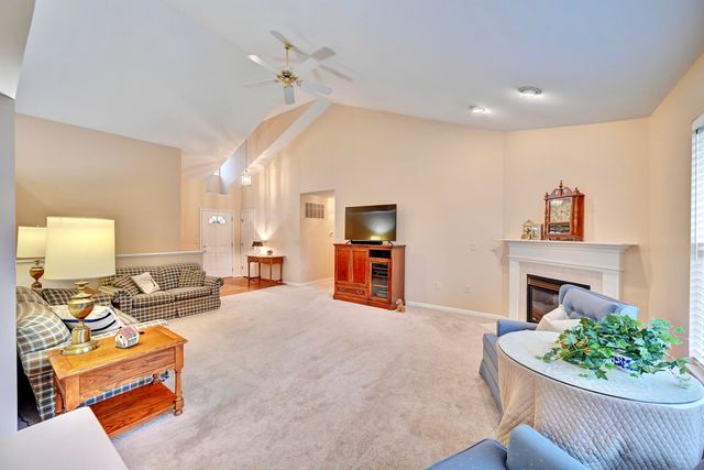 2736 Coachlight Lane, Burlington, KY 41005