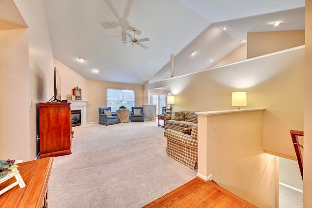 2736 Coachlight Lane, Burlington, KY 41005