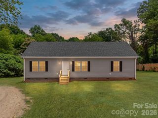 391 Stutts Road, Mooresville, NC 28117
