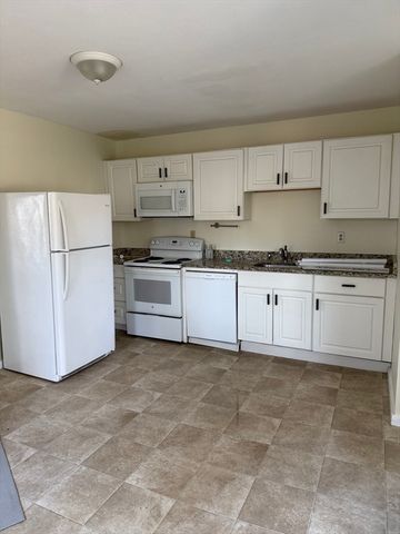 119-121 Elm Street 5, Amesbury, MA 01913