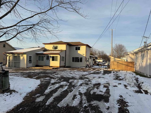 710 Ruskin Avenue, Algonac, MI 48001