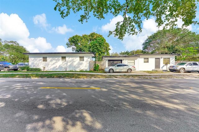 2546 Coolidge St, Hollywood, FL 33020
