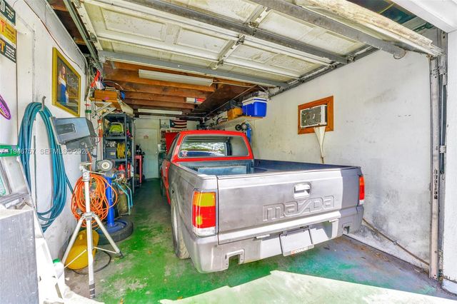 2546 Coolidge St, Hollywood, FL 33020