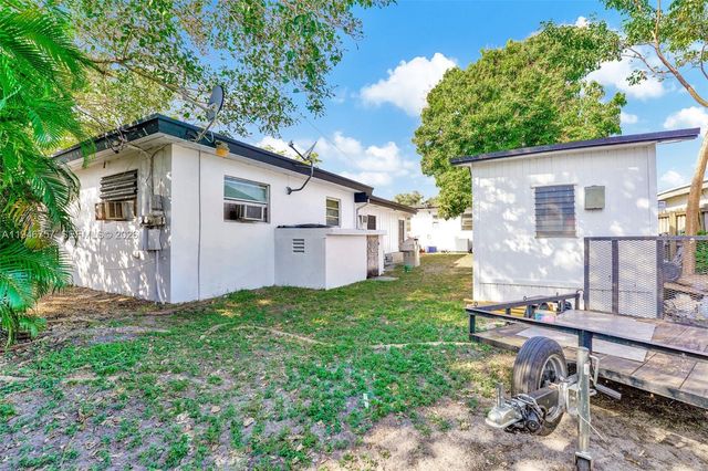 2546 Coolidge St, Hollywood, FL 33020