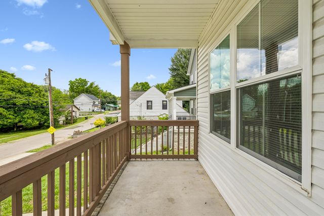 539 9th St, Clarksville, TN 37040
