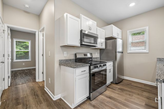 539 9th St, Clarksville, TN 37040